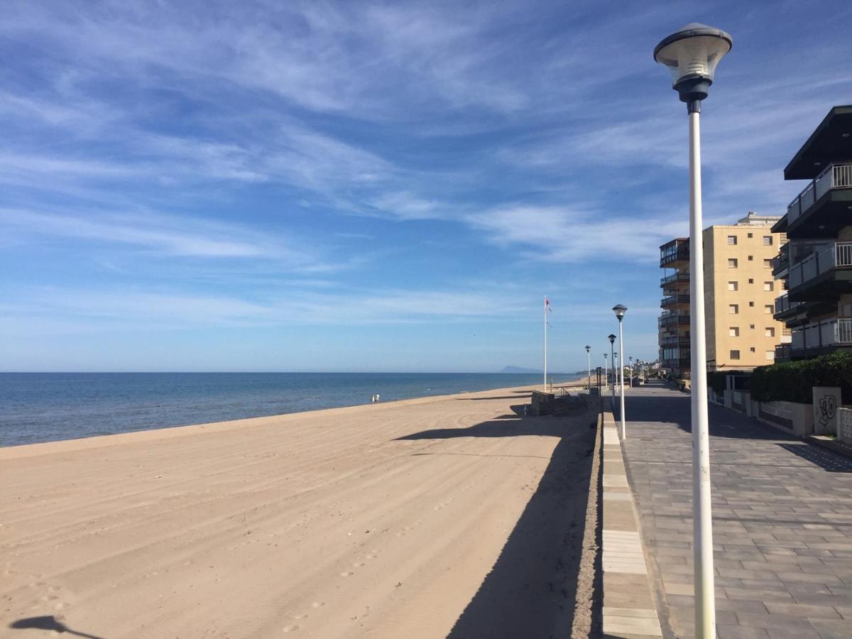 Large Apartment With Sea Views Sueca Luaran gambar